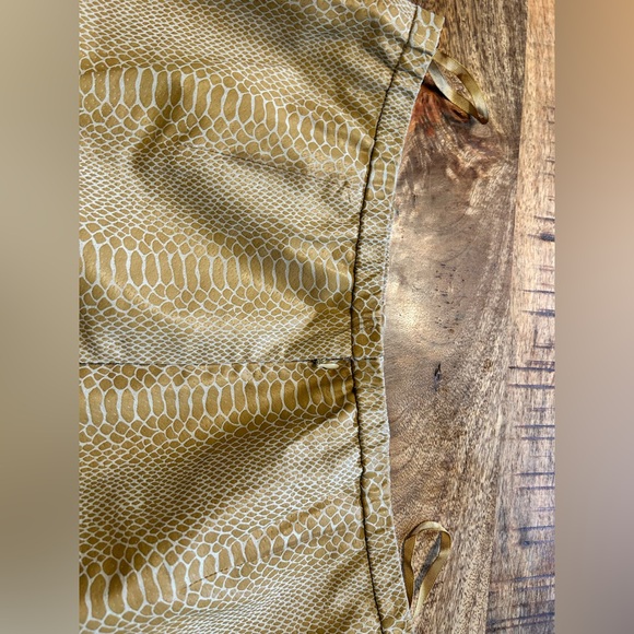 100% leather; Terry Lewis skirt; excellent condition; size 12. - Picture 6 of 6